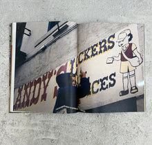 画像をギャラリービューアに読み込む, Margaret Kilgallen INSIDE OUT ZINE / Scooters for Peace