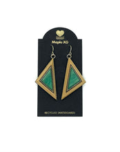 画像をギャラリービューアに読み込む, Maple XO / Triangle Earrings