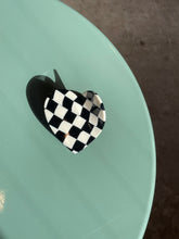 画像をギャラリービューアに読み込む, Checker Heart Clip  / The Birthday Club

