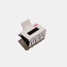 画像をギャラリービューアに読み込む, Chunks / MIDI Box Claw in Taupe + Black
