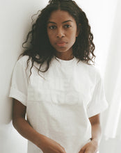 画像をギャラリービューアに読み込む, Monogram SS Tee White/White / Friend Editions
