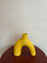 画像をギャラリービューアに読み込む, Arch Vase
