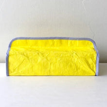 画像をギャラリービューアに読み込む, Tissue Box Cover “Jim” - Yellow/Gray
