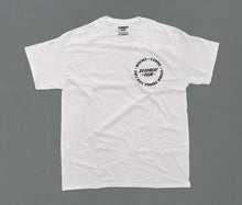 画像をギャラリービューアに読み込む, Read More Photobooks Shirt / Deadbeat Club
