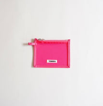 画像をギャラリービューアに読み込む, FLAT POUCH TOUMEI Neon Pink (PVC) / TEMBEA
