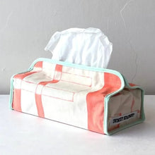 画像をギャラリービューアに読み込む, Tissue Box Cover “Aldo” - Blue
