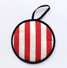 画像をギャラリービューアに読み込む, Market Stripe Pot Holder
