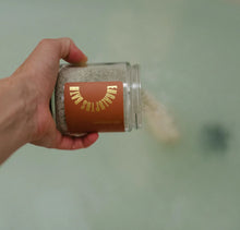 画像をギャラリービューアに読み込む, URB APOTHECARY / ミネラルバスソルト (ユーカリの香り)
