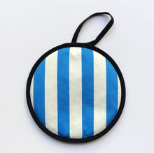画像をギャラリービューアに読み込む, Market Stripe Pot Holder
