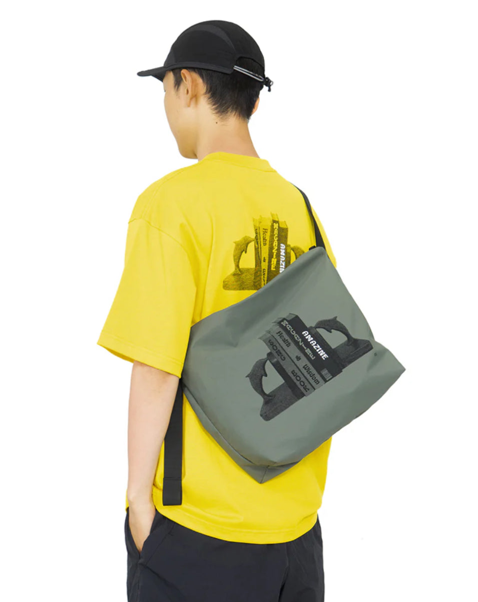 Bookend Messenger Bag Khaki Grey / Same Paper – Folks Store Sendai