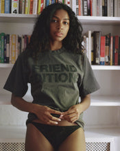 画像をギャラリービューアに読み込む, Monogram SS Tee Vintage Black/Black  / Friend Editions
