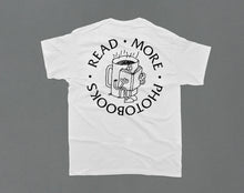 画像をギャラリービューアに読み込む, Read More Photobooks Shirt / Deadbeat Club
