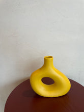 画像をギャラリービューアに読み込む, Triangle Vase
