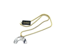画像をギャラリービューアに読み込む, Maple XO / Goldendale Necklace
