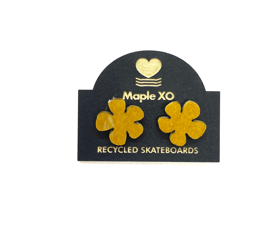 Maple XO / Daisy Earrings