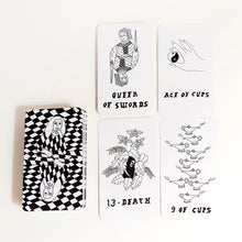 画像をギャラリービューアに読み込む, Small Spells/ Black&amp;White Tarot Deck Set
