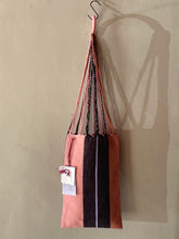 画像をギャラリービューアに読み込む, pips-stripe cotton hammock bag/S
