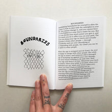 画像をギャラリービューアに読み込む, Small Spells/Healing and Self-Help Book
