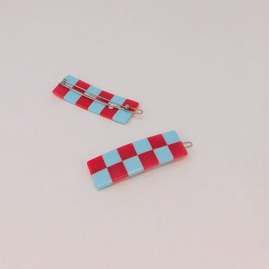 Chunks/Cecile Clip (Cherryred+Blue)