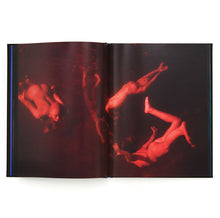 画像をギャラリービューアに読み込む, Gallery Commune / BE L&#39;EAU - Collin Sussinghum
