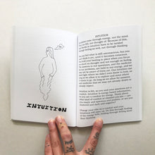 画像をギャラリービューアに読み込む, Small Spells/Healing and Self-Help Book
