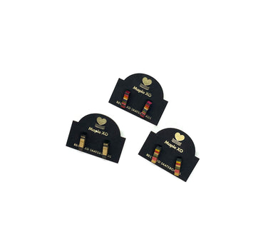  ブランド:Maple XO  オレゴン州ポートランドにおいて、オーナーのリンゼイと友人の3人で折れてしまったり壊れてしまったスケートボードを使用して、全ての工程をハンドメイドでアクセサリーを製作しているMaple XO。女の子のみで作られるアクセサリーは繊細で、デザインは雨の多いオレゴンや砂漠、スケートボードを通して知り合った友人達からインスパイされています。